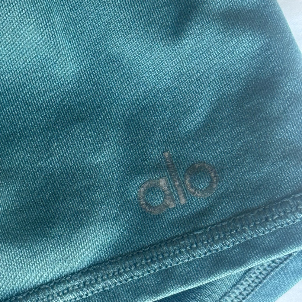 Alo Yoga Blue Mini Workout Shorts - S - Picture 4 of 5